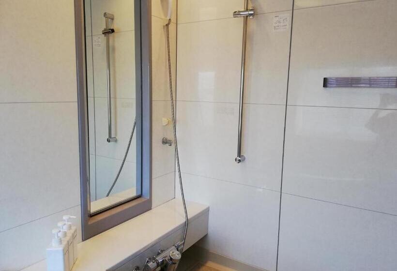 سوئیت با وان آب گرم, K S House Kanazawa  Travelers Hostel