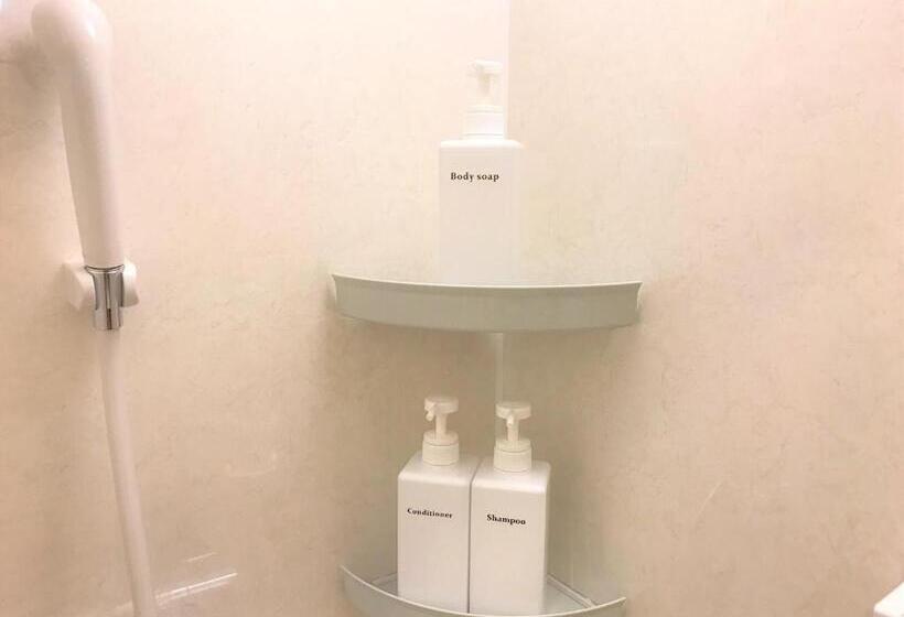 اتاق چهار تخته با دستشویی مشترک, K S House Kanazawa  Travelers Hostel