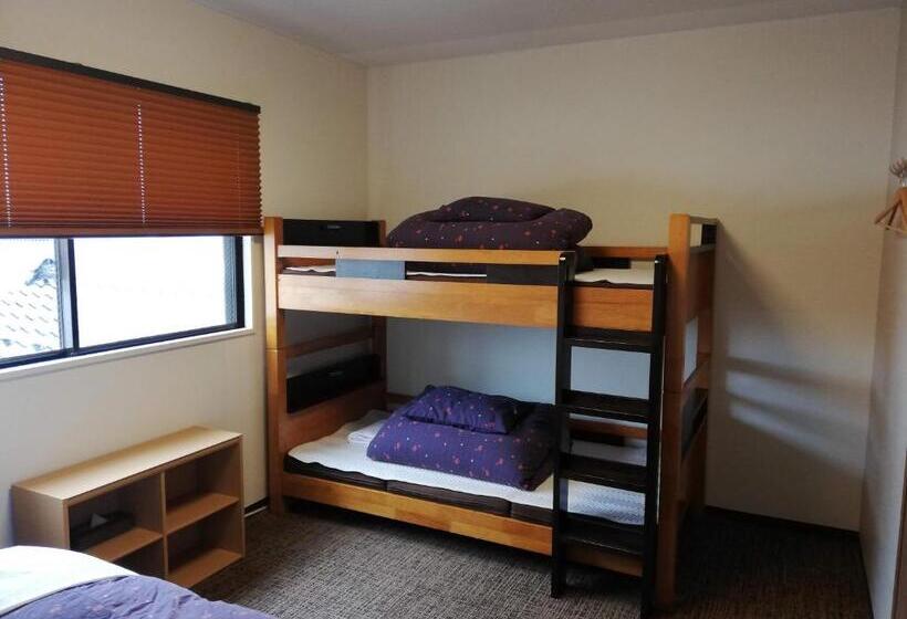 اتاق چهار تخته با دستشویی مشترک, K S House Kanazawa  Travelers Hostel