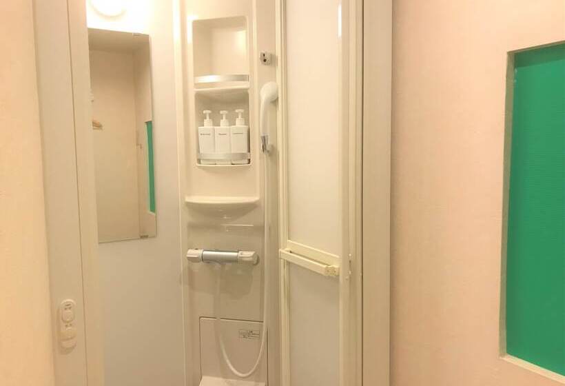 تختخواب در اتاق مشترک, K S House Kanazawa  Travelers Hostel