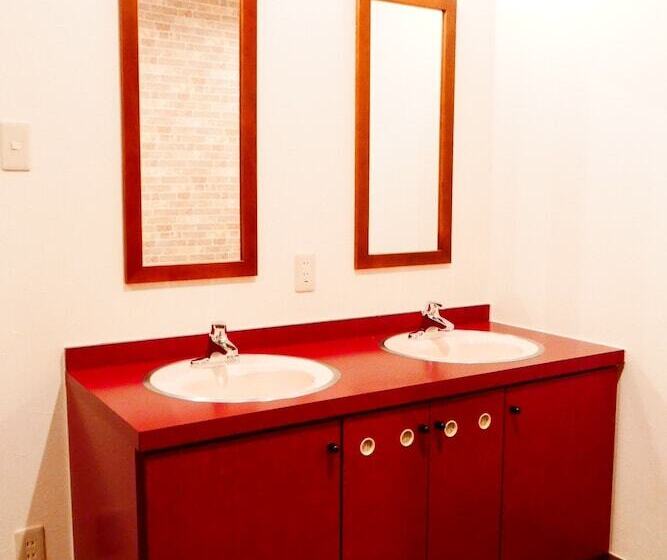 اتاق چهار تخته با دستشویی مشترک, K S House Kanazawa  Travelers Hostel