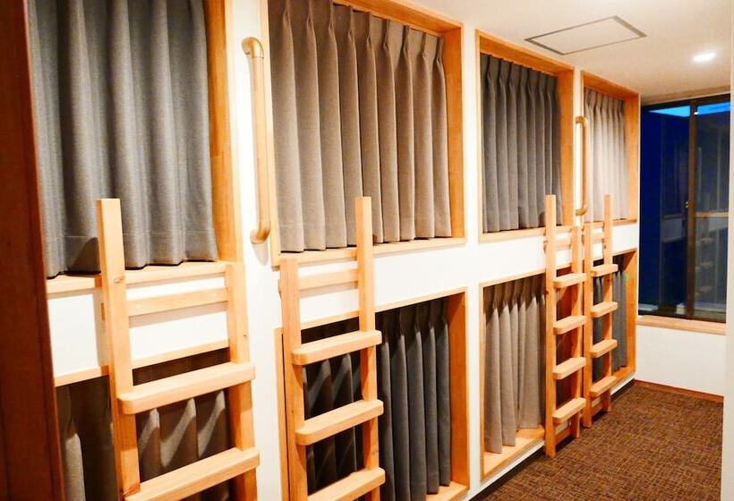 تختخواب در اتاق مشترک, K S House Kanazawa  Travelers Hostel