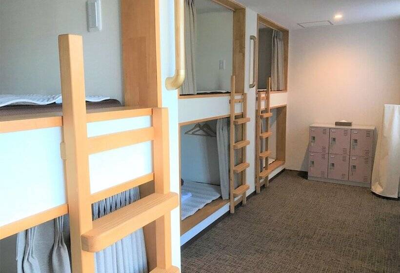 تختخواب در اتاق مشترک, K S House Kanazawa  Travelers Hostel