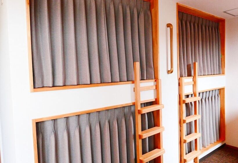 تختخواب در اتاق مشترک, K S House Kanazawa  Travelers Hostel
