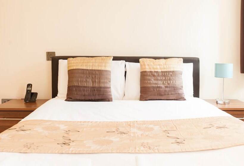 דירת פנטהאוז 2 חדרי שינה, London Serviced Apartments