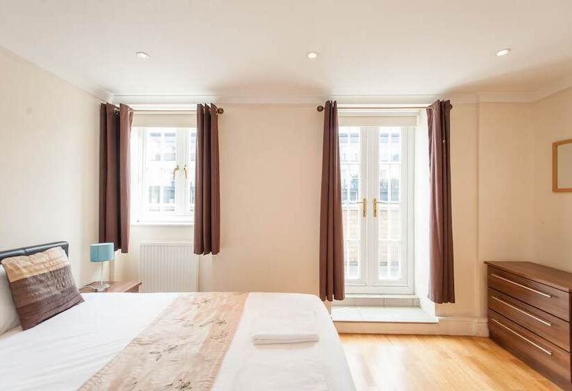 דירת פנטהאוז 2 חדרי שינה, London Serviced Apartments