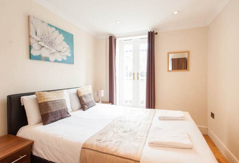 דירת פנטהאוז 2 חדרי שינה, London Serviced Apartments