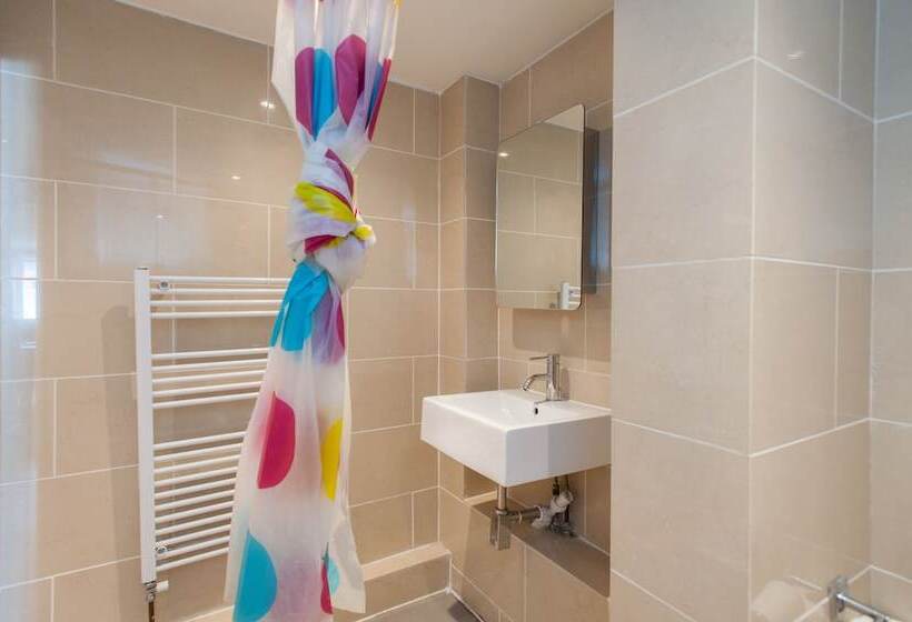 דירת פנטהאוז 2 חדרי שינה, London Serviced Apartments