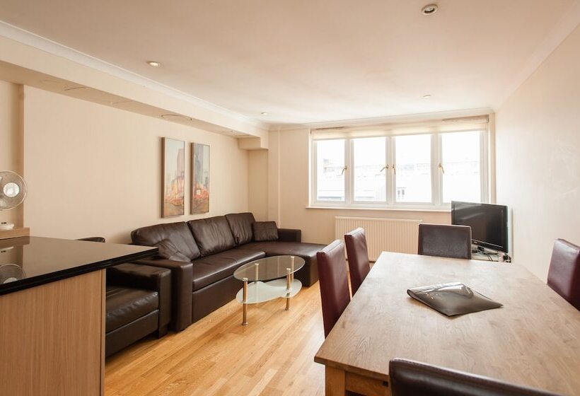 דירת פנטהאוז 2 חדרי שינה, London Serviced Apartments
