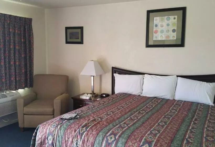 キングサイズベッドのスタンダードルーム, Budget Inn Mojave