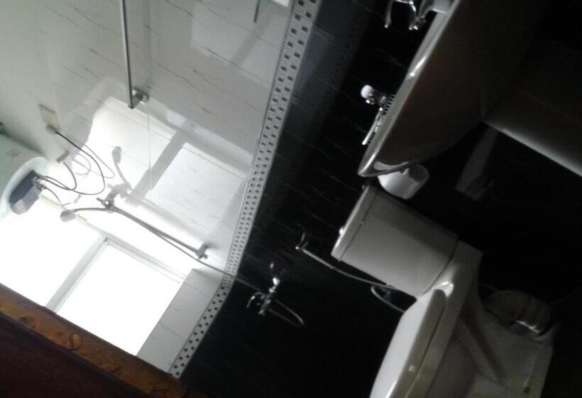 غرفة قياسية ثلاثية مزودة بشرفة, Nooit Gedacht Holiday Resort Unawatuna