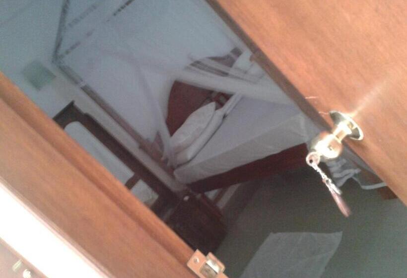 غرفة قياسية مزوَّدة بشُرفة, Nooit Gedacht Holiday Resort Unawatuna