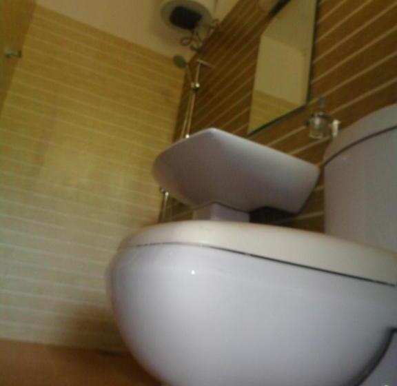 غرفة قياسية ثلاثية, Nooit Gedacht Holiday Resort Unawatuna