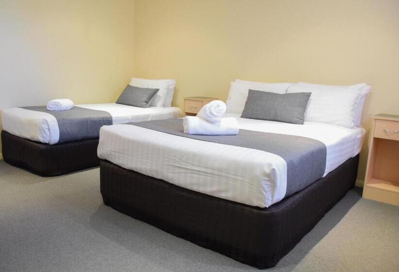 شقة غرفتين, Beachway Motel