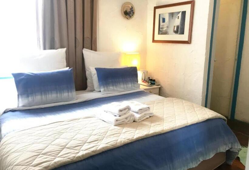 Номер Стандарт, Athenian Villa