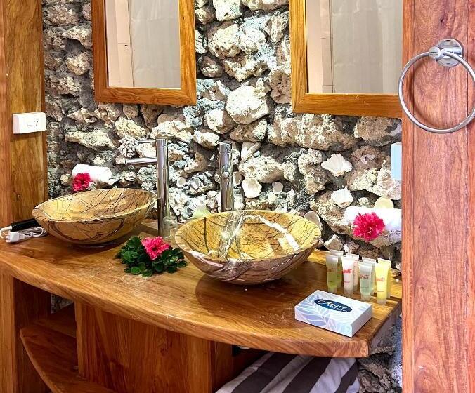 اتاق استاندارد با چشم‌انداز دریا, Coco Beach Resort