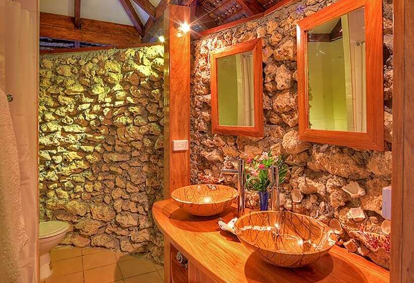 بانگلوی لوکس, Coco Beach Resort