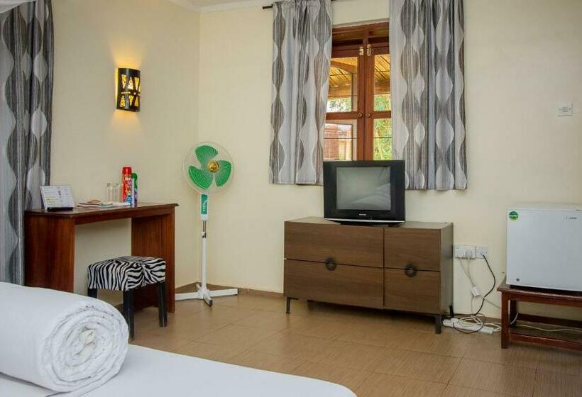 スタンダードルーム, 2 Friends Guest House