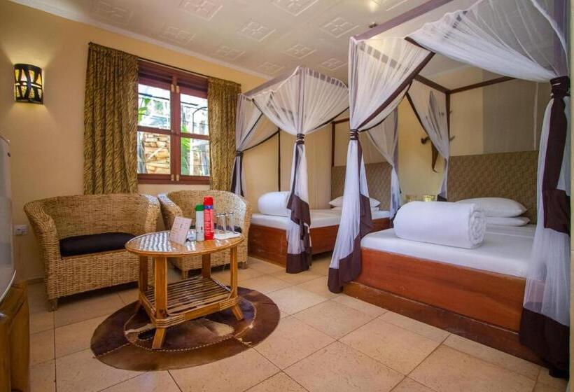 スタンダードルーム, 2 Friends Guest House