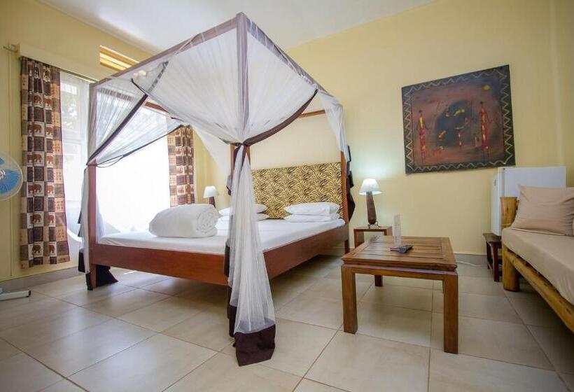 デラックスルーム, 2 Friends Guest House