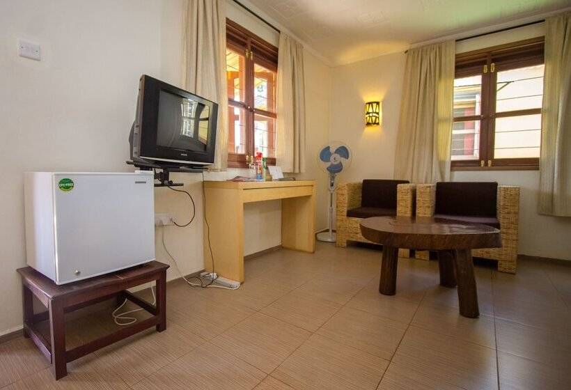 スタンダードルーム, 2 Friends Guest House