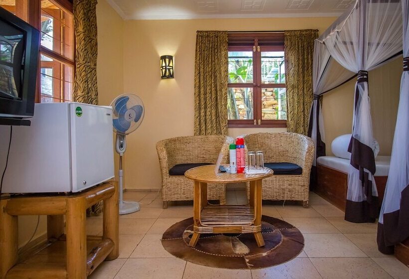 スタンダードルーム, 2 Friends Guest House