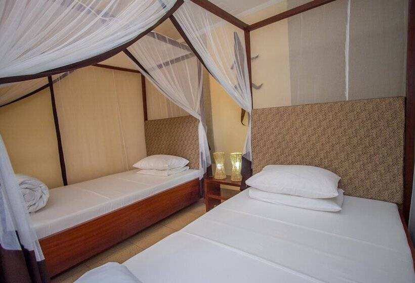 スタンダードルーム, 2 Friends Guest House