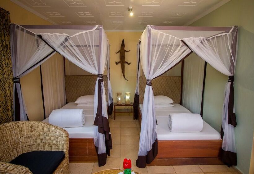 スタンダードルーム, 2 Friends Guest House