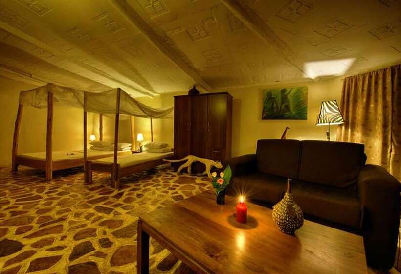 スタンダードルーム, 2 Friends Guest House