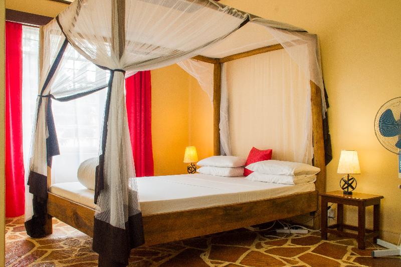 スタンダードルーム, 2 Friends Guest House