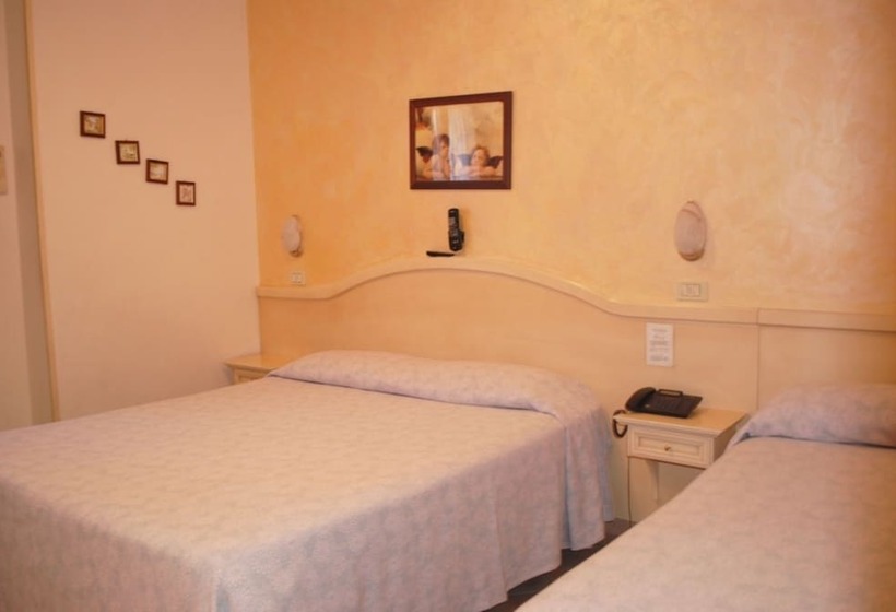 غرفة قياسية ثلاثية, Belvedere