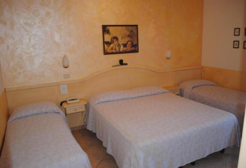 غرفة قياسية رباعية, Belvedere