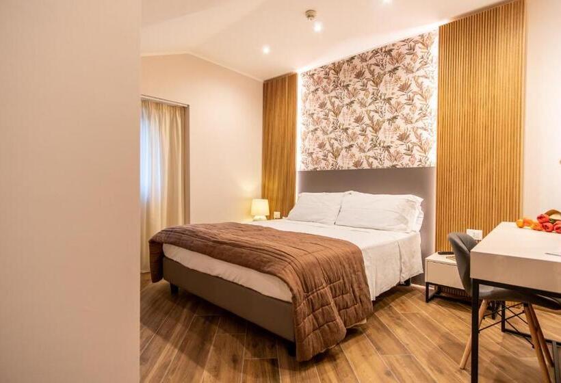 جناح جونيور, Belvedere