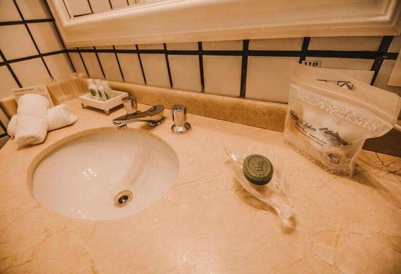 디럭스 룸, Chateau La Villette