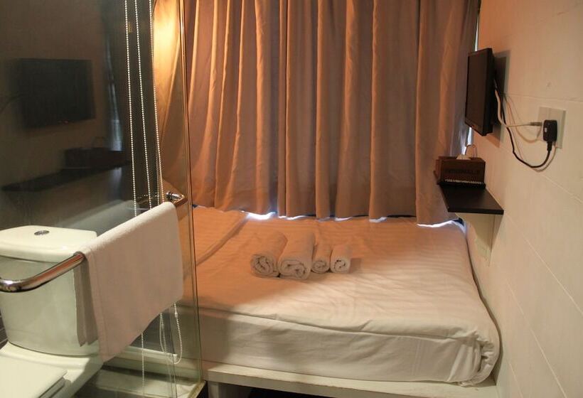 اتاق استاندارد, Just Inn