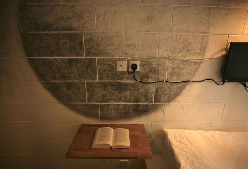 اتاق سوپریور, Just Inn