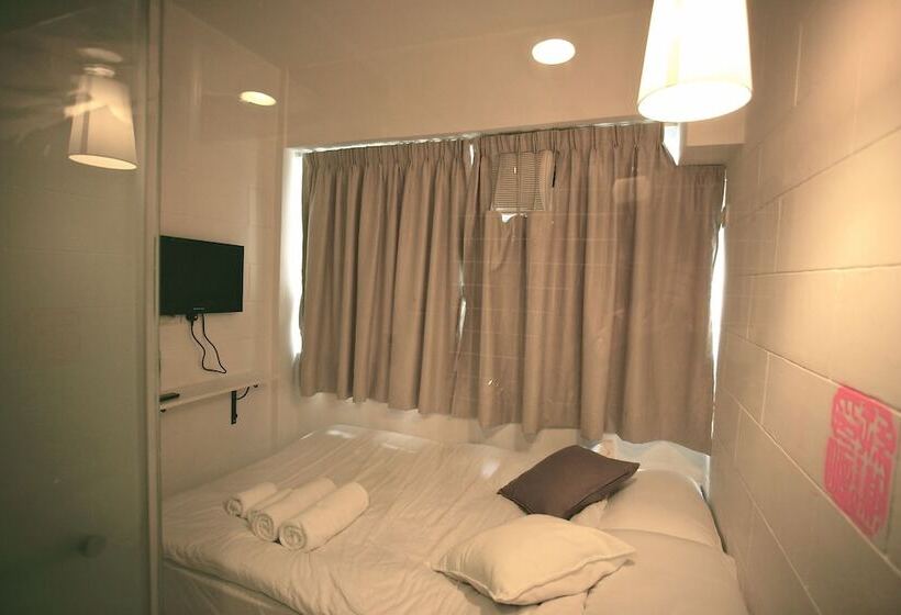 اتاق استاندارد, Just Inn