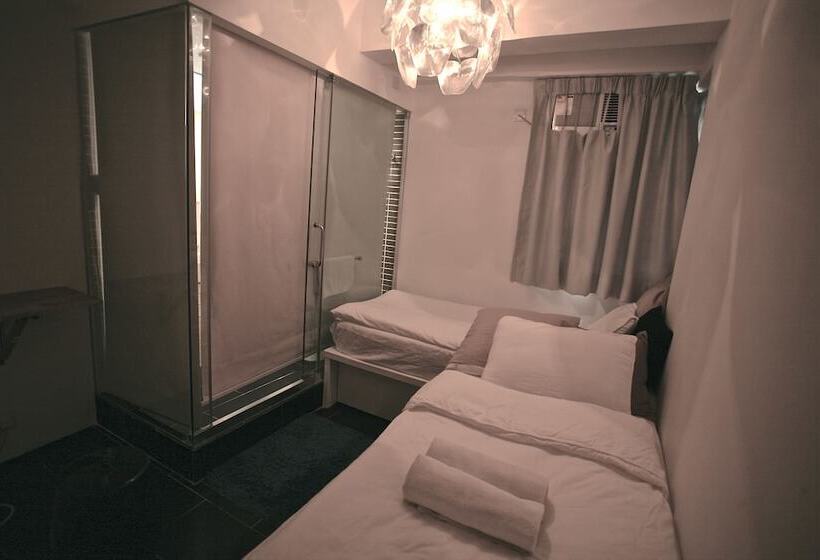 اتاق استاندارد, Just Inn