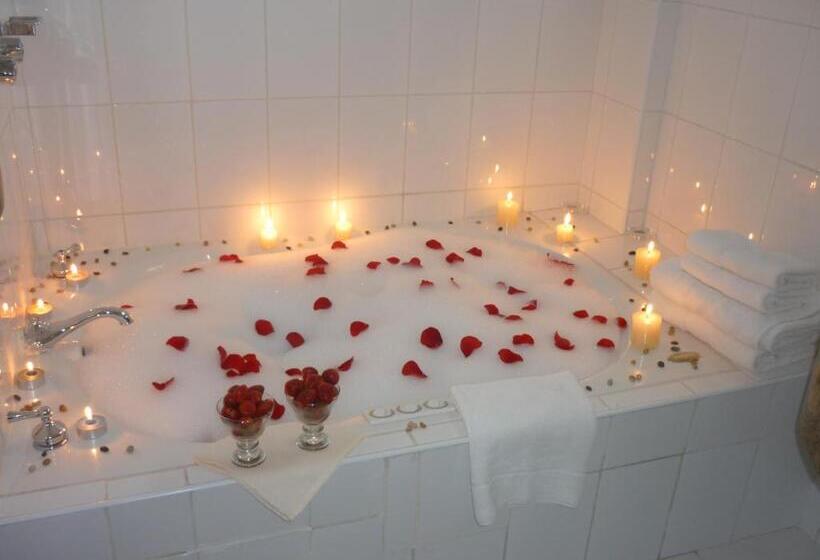 סוויטת ג'וניור, La Joya