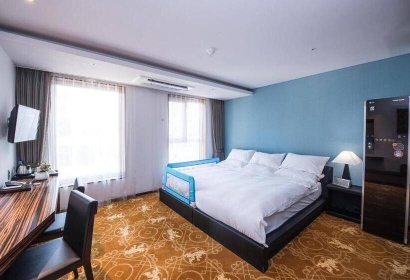 Camera Superiore Letto King, Leo