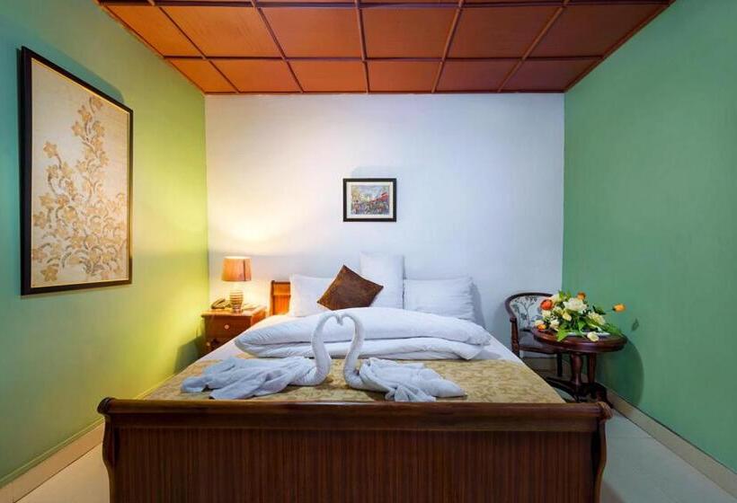 اتاق لوکس یک تخته, Okumah