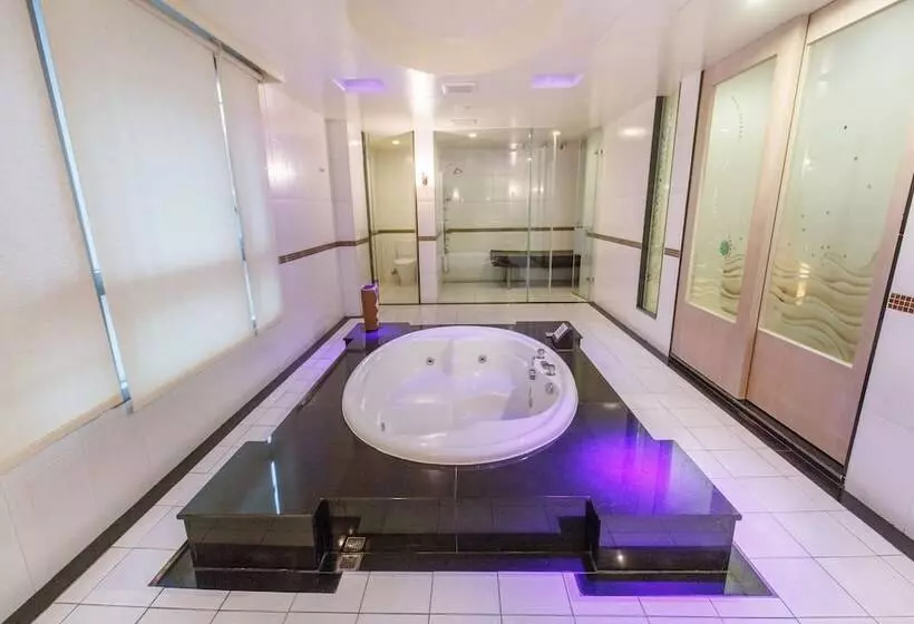 اتاق سوپریور, Slv Hotel Group Slv Business