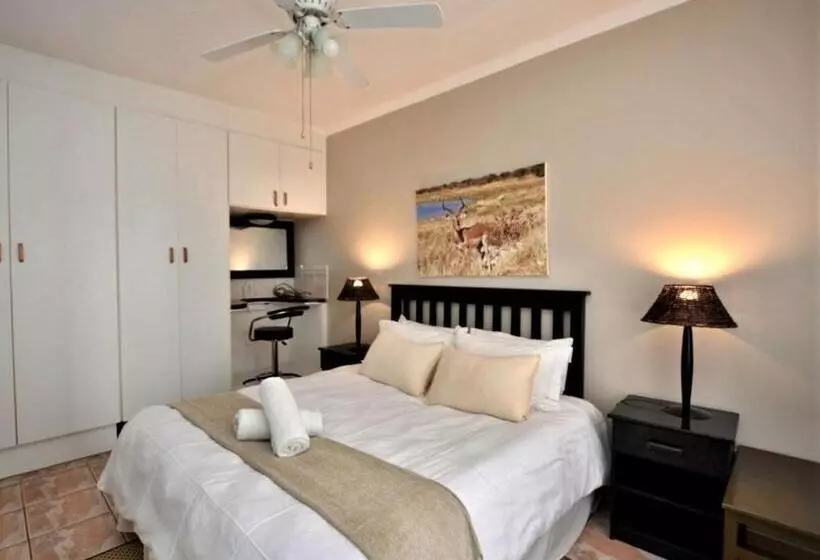 اتاق استاندارد سه نفره, Amarachi Guesthouse