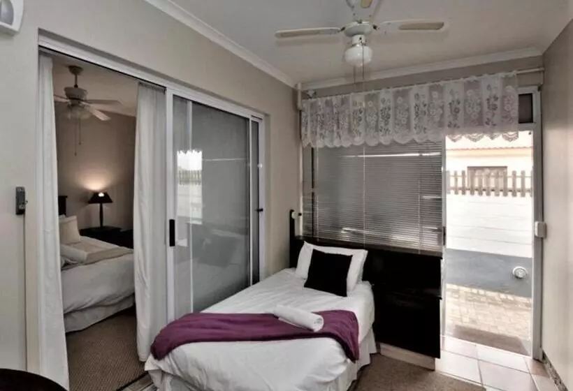 اتاق استاندارد سه نفره, Amarachi Guesthouse