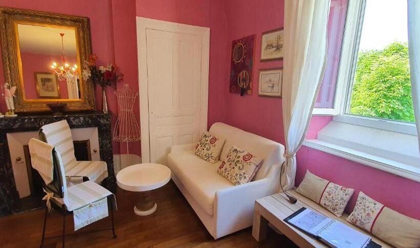 컴포트 룸, Villa Primerose