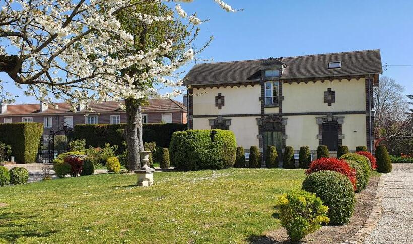 침실 2개 아파트, Villa Primerose