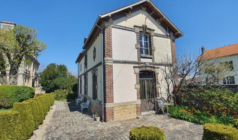 침실 2개 아파트, Villa Primerose