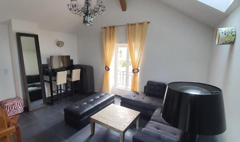 침실 2개 아파트, Villa Primerose