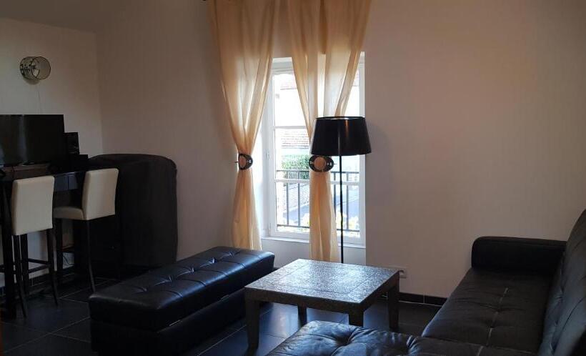 침실 2개 아파트, Villa Primerose