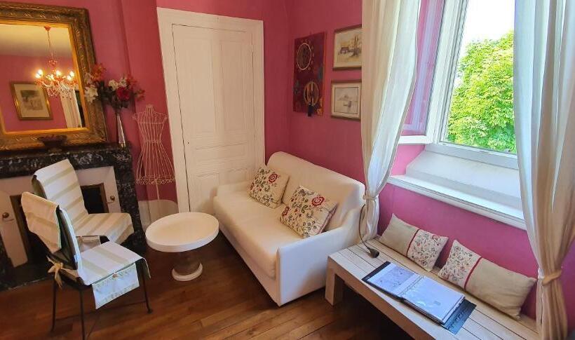 컴포트 룸, Villa Primerose